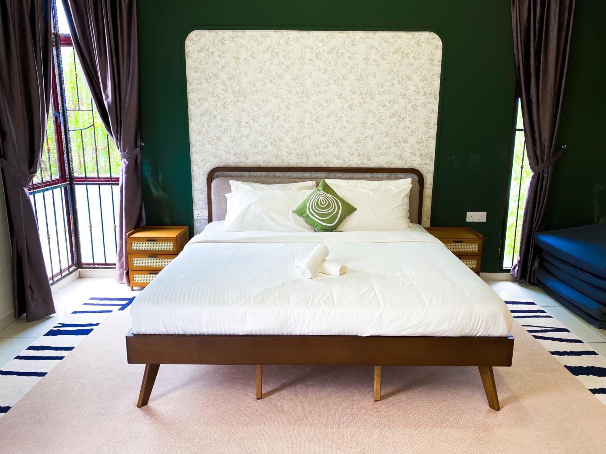 Holiday home 5br5b In Skudai, 15mins To Utm&sutera, 7-16pax, Wifi Skudai