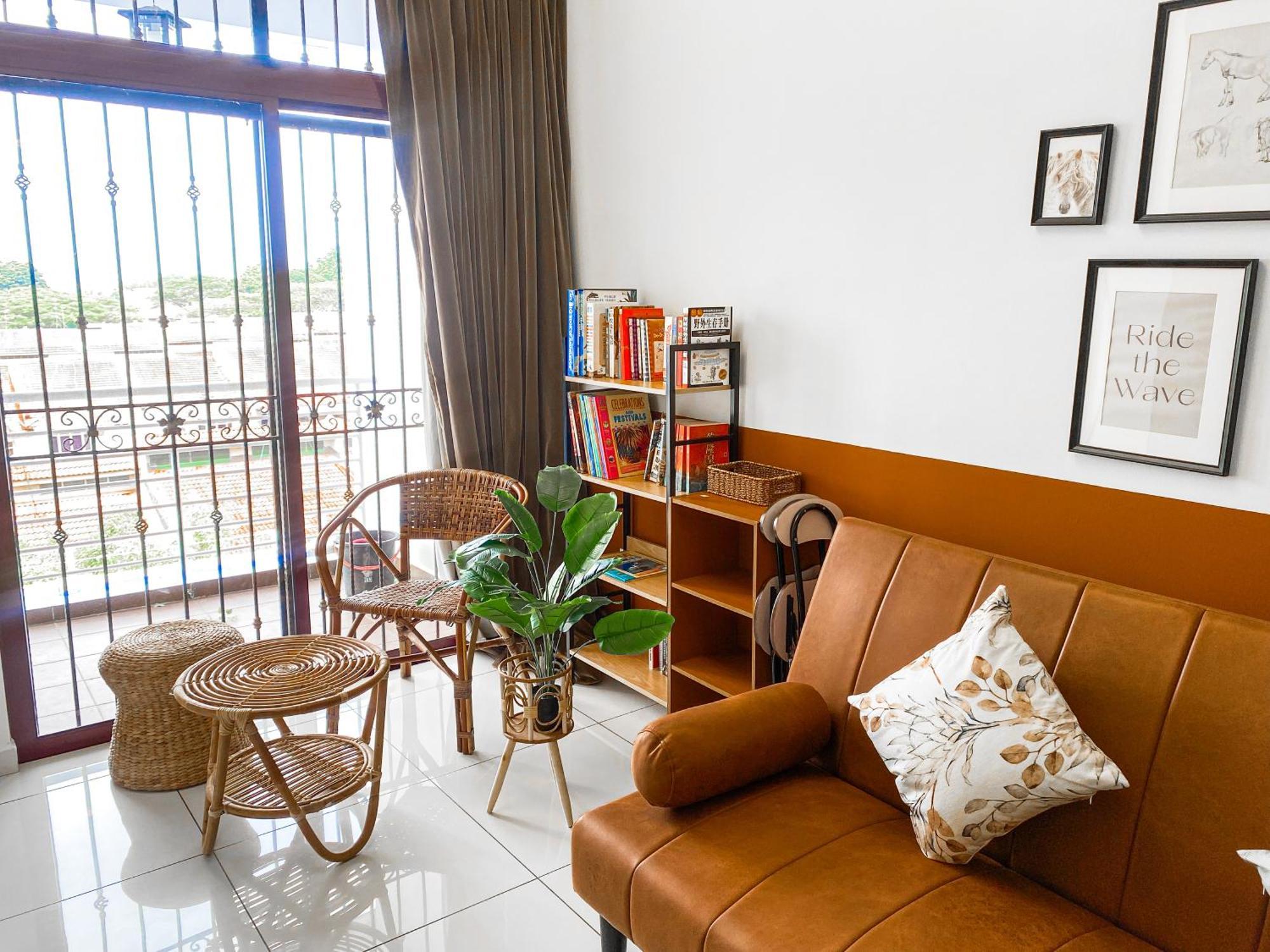 5br5b In Skudai, 15mins To Utm&sutera, 7-16pax, Wifi