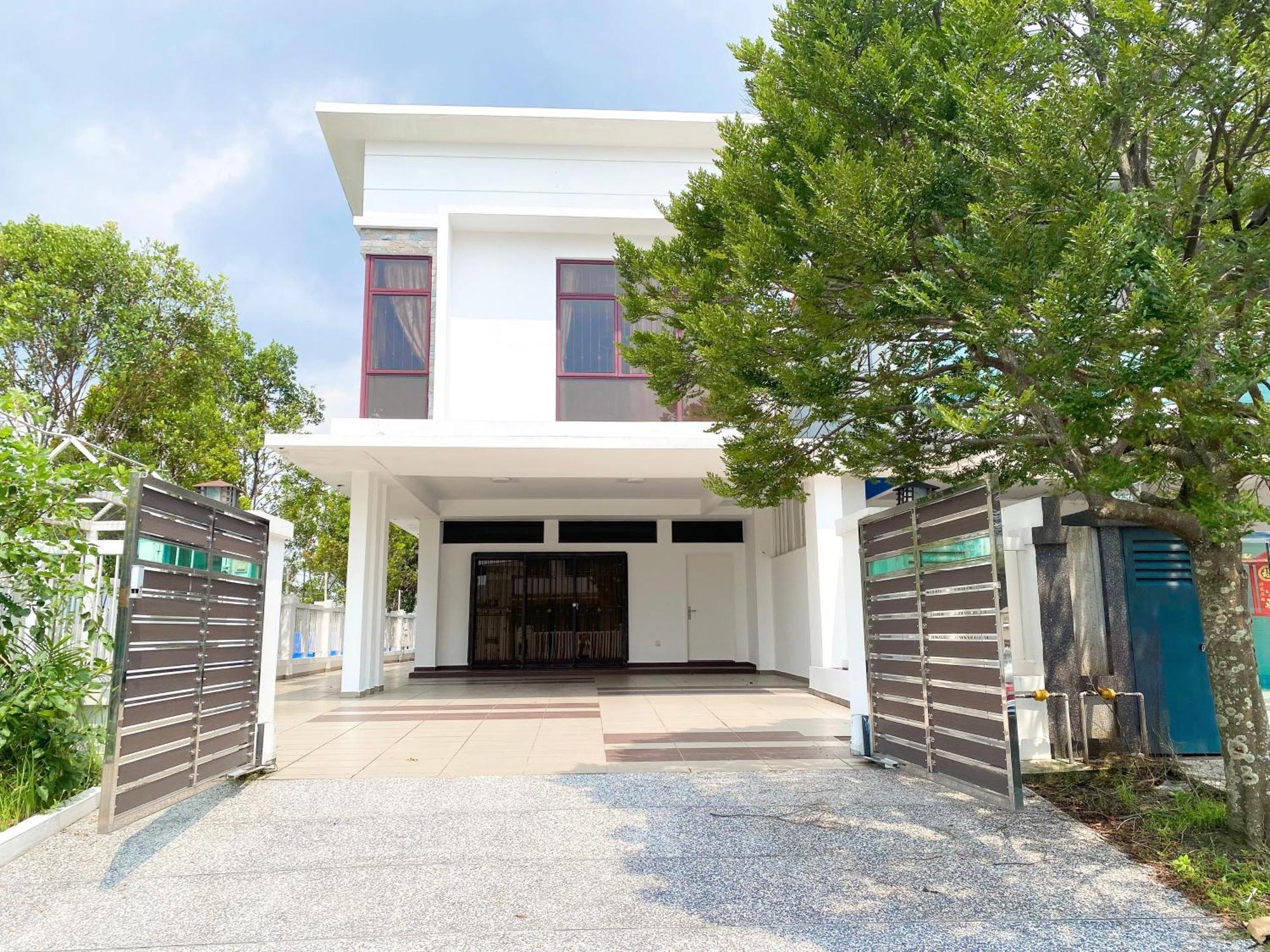Holiday home 5br5b In Skudai, 15mins To Utm&sutera, 7-16pax, Wifi Skudai