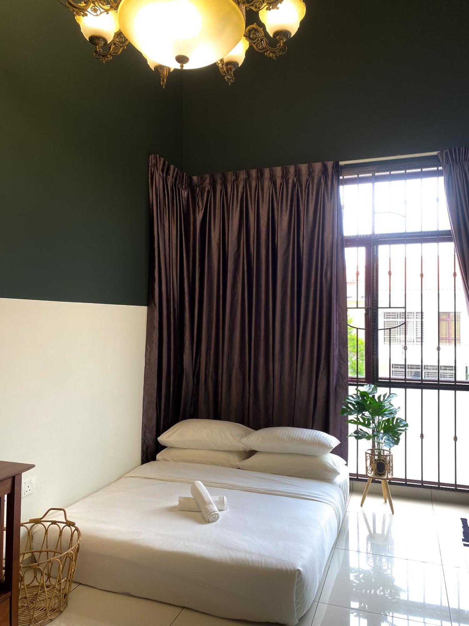 Holiday home 5br5b In Skudai, 15mins To Utm&sutera, 7-16pax, Wifi
