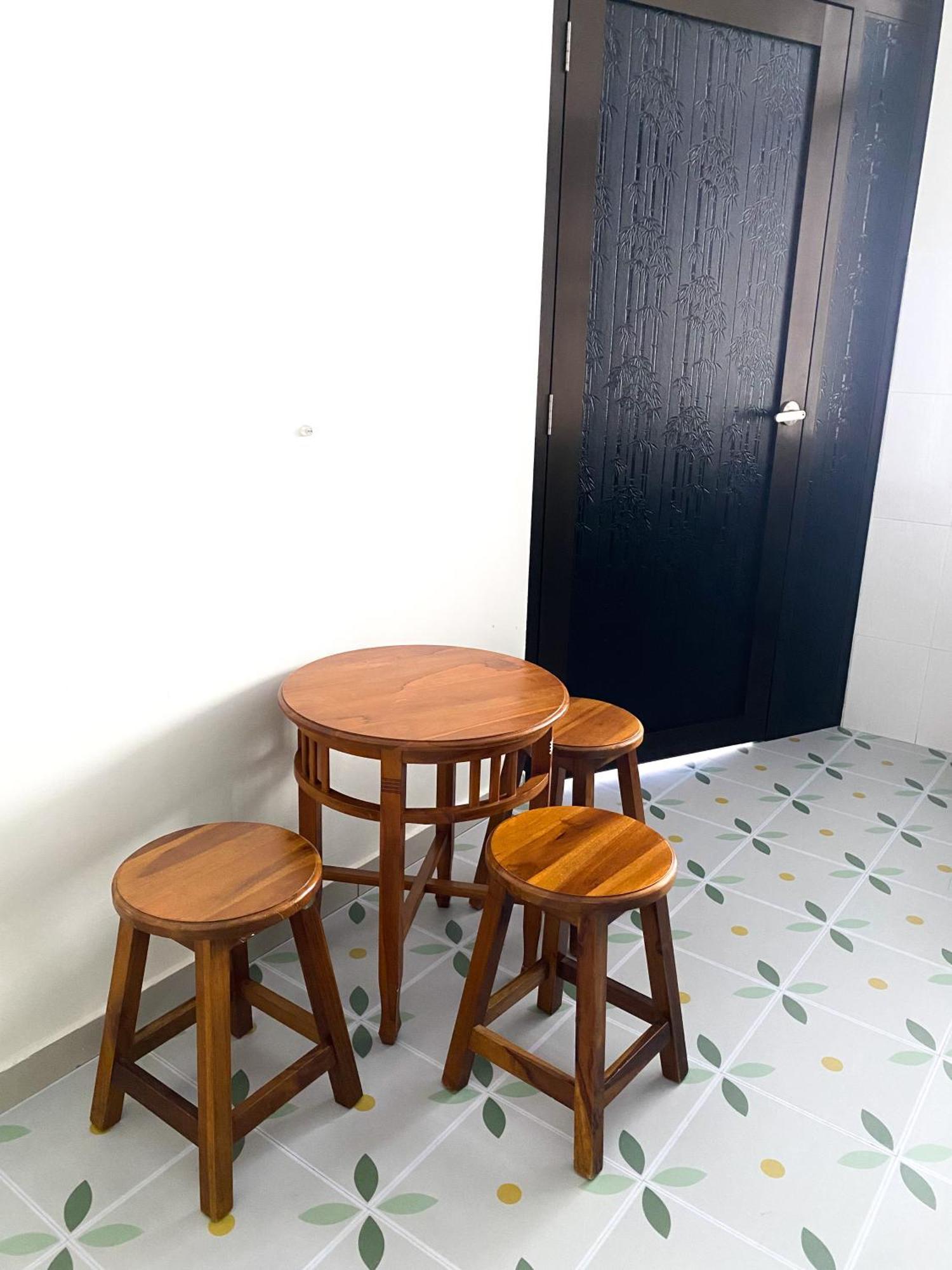 5br5b In Skudai, 15mins To Utm&sutera, 7-16pax, Wifi