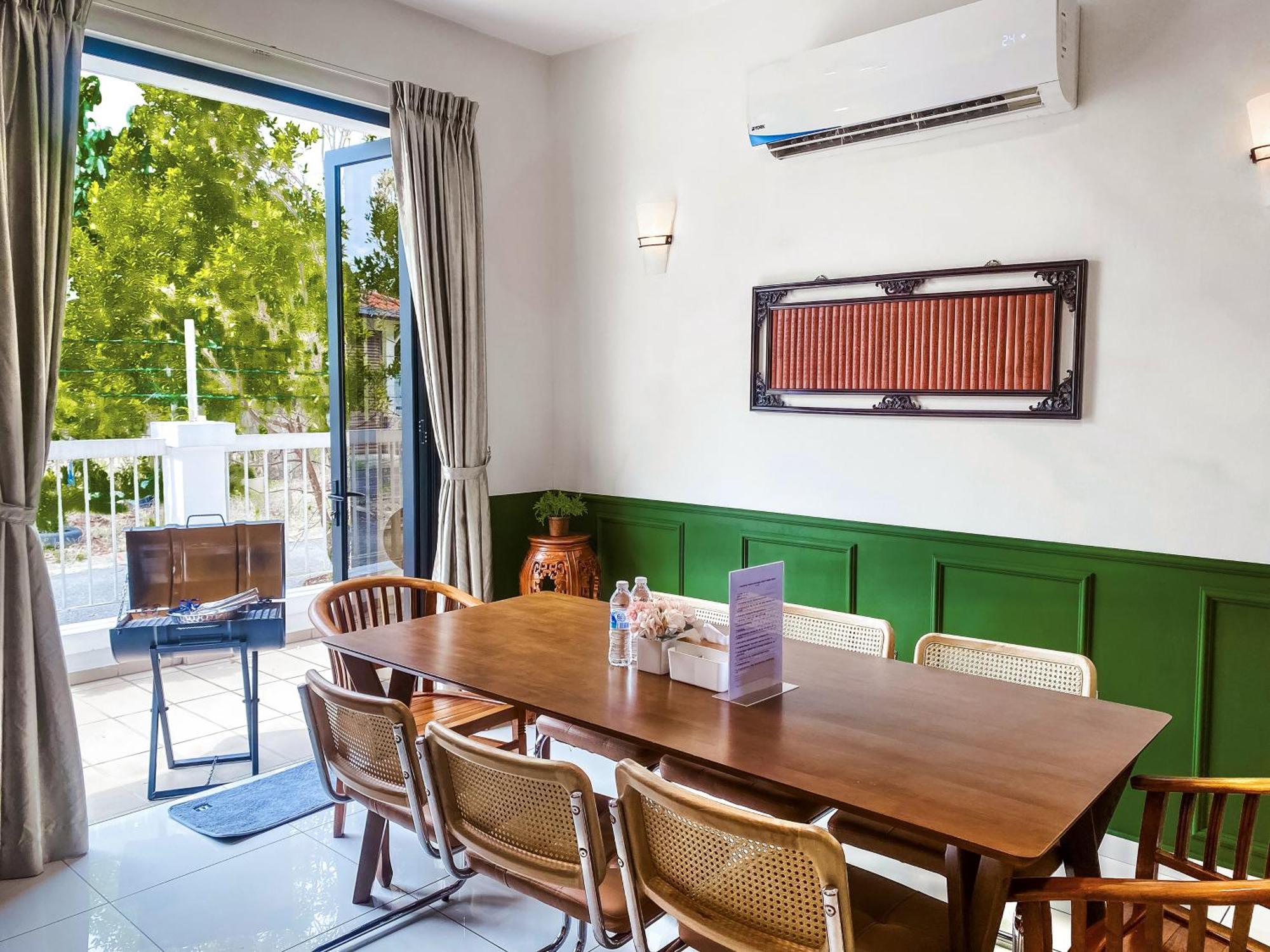 5br5b In Skudai, 15mins To Utm&sutera, 7-16pax, Wifi
